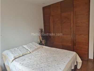 Apartamento de 3 alcobas en venta en San Patricio, Bogotá, 137 m² · foto 13 de 20