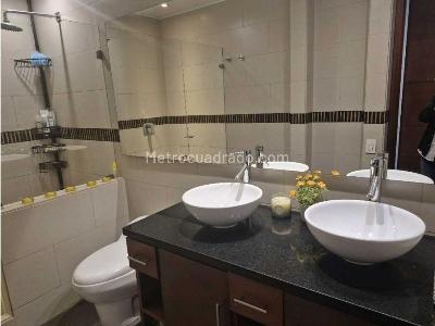 Apartamento de 3 alcobas en venta en San Patricio, Bogotá, 137 m² · foto 15 de 20