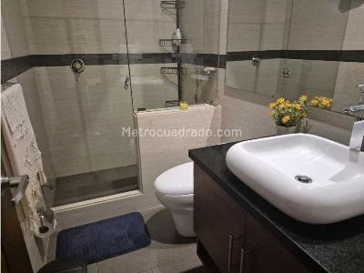 Apartamento de 3 alcobas en venta en San Patricio, Bogotá, 137 m² · foto 17 de 20