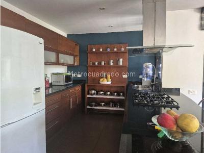 Apartamento de 3 alcobas en venta en San Patricio, Bogotá, 137 m² · foto 6 de 20