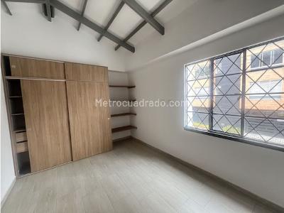 Casa de 5 alcobas en venta en Teusaquillo, Bogotá, 261 m² · foto 5 de 13