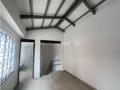 Casa de 5 alcobas en venta en Teusaquillo, Bogotá, 261 m² · foto 6 de 13