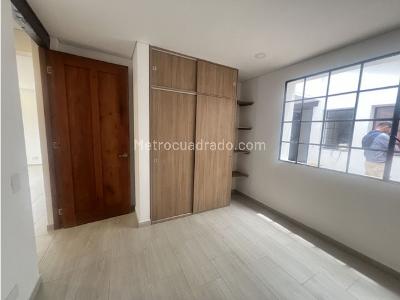 Casa de 5 alcobas en venta en Teusaquillo, Bogotá, 261 m² · foto 7 de 13