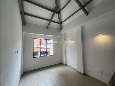 Casa de 5 alcobas en venta en Teusaquillo, Bogotá, 261 m² · foto 8 de 13