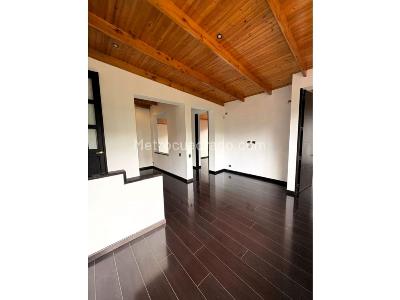 Casa de 4 alcobas en venta en Guaymaral, Bogotá, 380 m² · foto 10 de 20