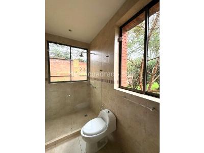 Casa de 4 alcobas en venta en Guaymaral, Bogotá, 380 m² · foto 18 de 20