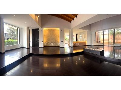 Casa de 4 alcobas en venta en Guaymaral, Bogotá, 380 m² · foto 2 de 20