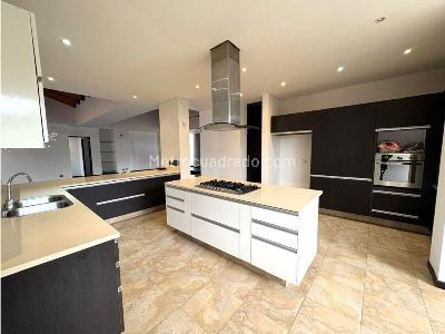 Casa de 4 alcobas en venta en Guaymaral, Bogotá, 380 m² · foto 8 de 20