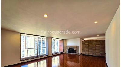 Apartamento de 3 alcobas en venta en Colina Campestre, Bogotá, 180 m² · foto 2 de 20