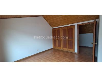 Apartamento de 3 alcobas en venta en San Patricio, Bogotá, 246 m² · foto 12 de 20