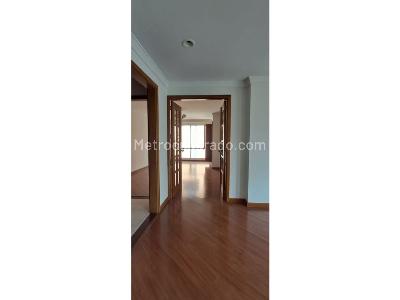 Apartamento de 3 alcobas en venta en San Patricio, Bogotá, 246 m² · foto 17 de 20