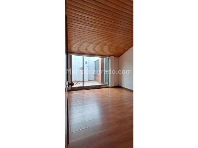 Apartamento de 3 alcobas en venta en San Patricio, Bogotá, 246 m² · foto 18 de 20