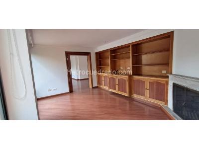 Apartamento de 3 alcobas en venta en San Patricio, Bogotá, 246 m² · foto 4 de 20