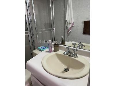 Apartamento de 2 alcobas en venta en Niza, Bogotá, 98 m² · foto 16 de 20