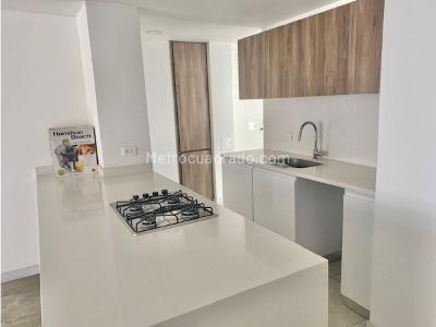 Apartamento de 3 alcobas en venta en Cedro Golf, Bogotá, 79 m² · foto 3 de 16