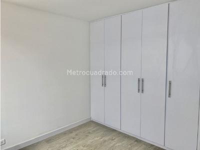 Apartamento de 3 alcobas en venta en Cedro Golf, Bogotá, 79 m² · foto 9 de 16