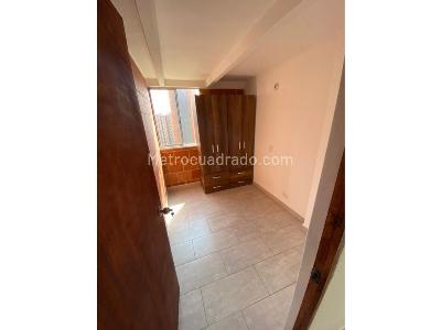 Apartamento de 3 alcobas en venta en Pajarito, Medellín, 53 m² · foto 5 de 11