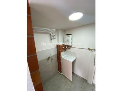 Apartamento de 3 alcobas en venta en Pajarito, Medellín, 53 m² · foto 6 de 11