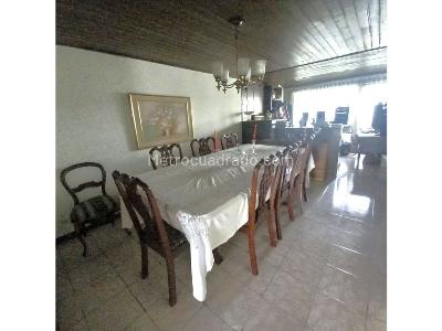 Casa de 4 alcobas en arriendo en Pasadena, Bogotá, 300 m² · foto 4 de 18