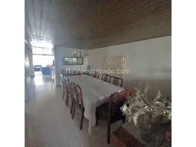 Casa de 4 alcobas en arriendo en Pasadena, Bogotá, 300 m² · foto 5 de 18