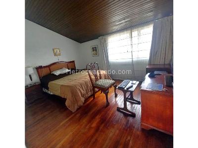 Casa de 4 alcobas en arriendo en Pasadena, Bogotá, 300 m² · foto 9 de 18