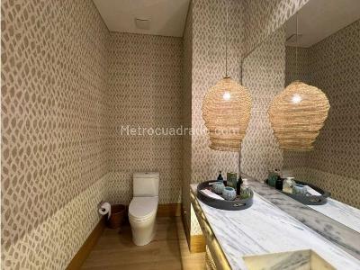 Apartamento de 3 alcobas en venta en Los Rosales, Bogotá, 355 m² · foto 14 de 20