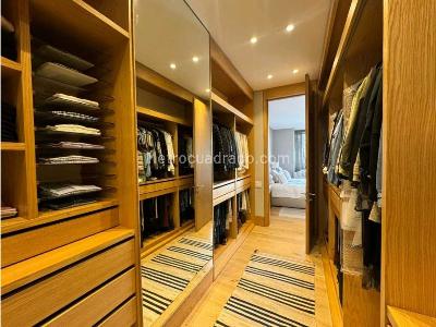 Apartamento de 3 alcobas en venta en Los Rosales, Bogotá, 355 m² · foto 16 de 20