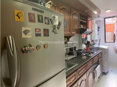 Apartamento de 2 alcobas en venta en Chico Norte, Bogotá, 67 m² · foto 5 de 11
