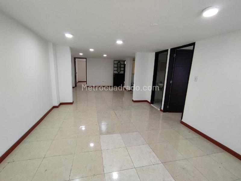 Edificio de Oficinas en Venta, CIUDAD JARDIN NORTE, Bogotá D.C. - Vista 2