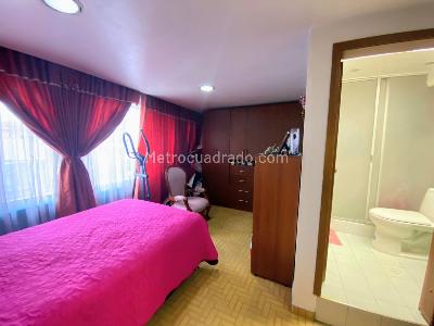 Casa en venta en Santa Sofia, Bogotá · foto 11 de 19