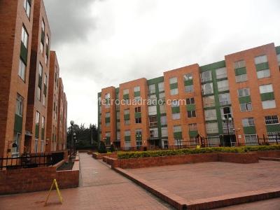 Apartamento en venta en Modelia, Bogotá · foto 2 de 20