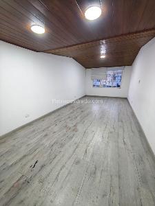 Casa de 4 alcobas en venta en Normandia, Bogotá, 500 m² · foto 18 de 20