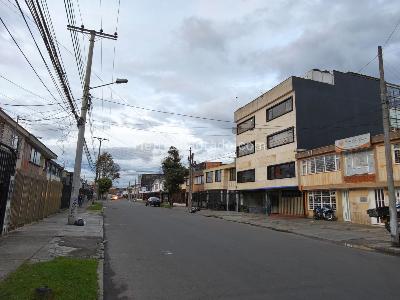 Casa de 4 alcobas en venta en Normandia, Bogotá, 500 m² · foto 19 de 20