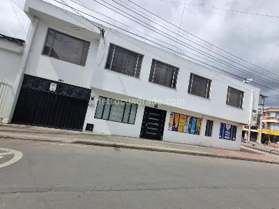 Casa en venta en Centro, Cajicá · foto 3 de 20