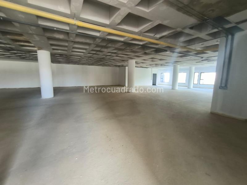 Edificio de Oficinas en Arriendo, Prado Pinzon, Bogotá D.C. - Mehr