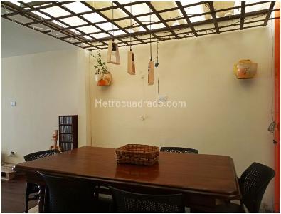 Casa de 4 alcobas en venta en Los Sauces, Bogotá, 343 m² · foto 3 de 12