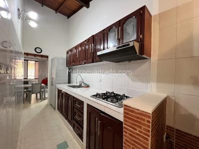 Casa de 3 alcobas en venta en Prados Del Este, Cúcuta, 72 m² · foto 6 de 9