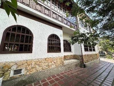 Casa de 5 alcobas en venta en La Magdalena, Bogotá, 400 m² · foto 18 de 19