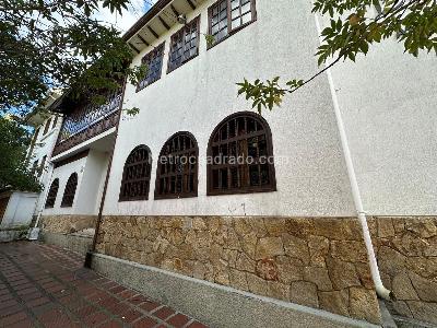 Casa de 5 alcobas en venta en La Magdalena, Bogotá, 400 m² · foto 19 de 19