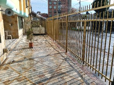 Casa de 5 alcobas en arriendo en Chapinero Noroccidental, Bogotá, 500 m² · foto 2 de 19