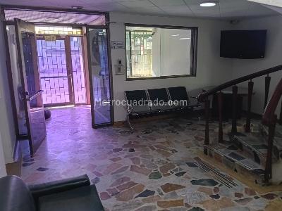 Casa de 5 alcobas en arriendo en Chapinero Noroccidental, Bogotá, 500 m² · foto 3 de 19