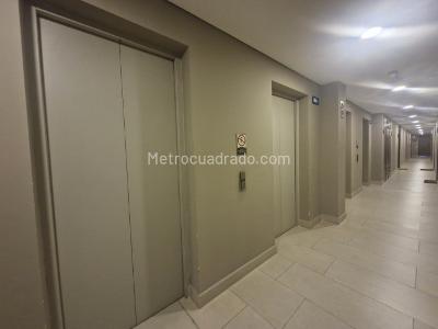 Apartamento de 2 alcobas en venta en El Rosario, Bogotá, 66 m² · foto 2 de 20