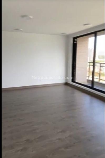 Piso – Bogotá, La Academia, Localidad Suba - Más