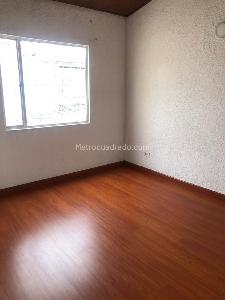 Casa de 3 alcobas en venta en Villa Del Prado, Bogotá, 184 m² · foto 8 de 20