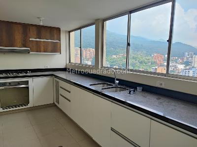 Apartamento de 5 alcobas en venta en Granada, Cali, 383 m² · foto 3 de 20