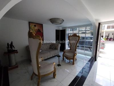 Casa de 4 alcobas en venta en La Hacienda, Cali, 365 m² · foto 4 de 20