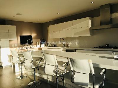 Apartamento de 5 alcobas en venta en Chico Norte, Bogotá, 380 m² · foto 9 de 20
