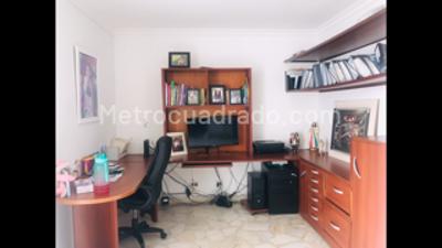Casa de 4 alcobas en venta en Prados Del Limonar, Cali, 800 m² · foto 8 de 17