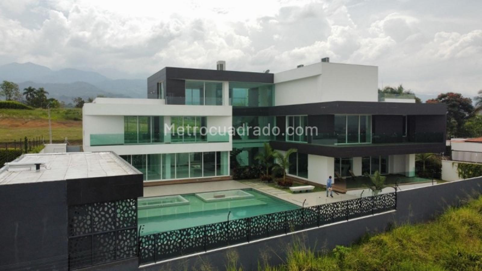 Casa de 5 habitaciones en venta en Ciudad Jardin, Cali — imagen 1 de 20