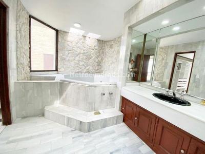 Apartamento de 3 alcobas en venta en Santa Rita, Cali, 191 m² · foto 9 de 15